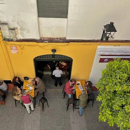 Alojanomadas Jerez Centro * חרז